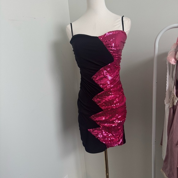 Vintage Y2K Black & Fuchsia Sequin Mini Dress – Zigzag Glam Clubwear S - Picture 3 of 8